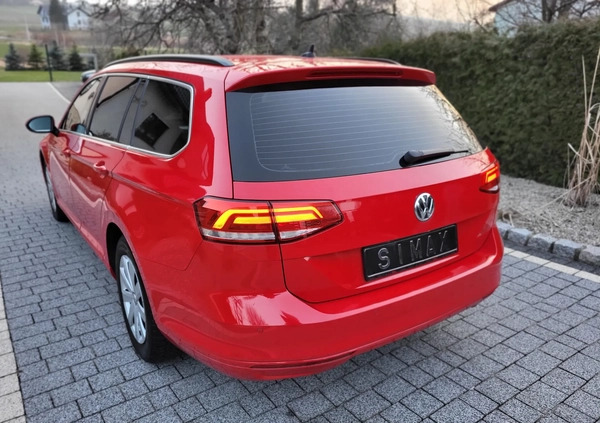 Volkswagen Passat cena 56600 przebieg: 151000, rok produkcji 2018 z Jordanów małe 326